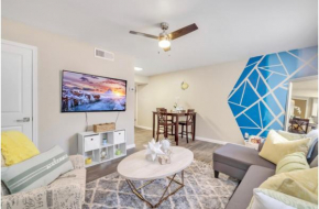 Cozy Suite w Pool and Free Parking At Phoenix